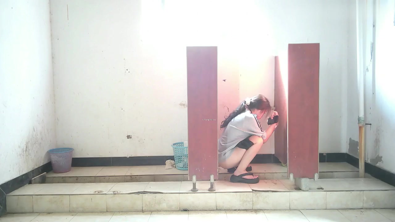 Toilet Spy — 0519(33) — screenshot 2