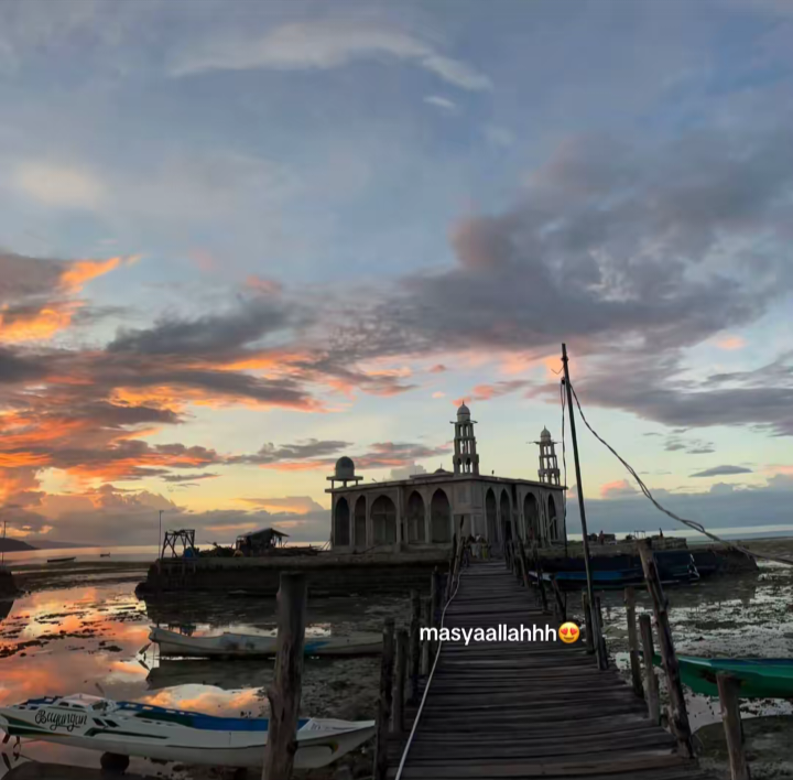 SUNSET BARU