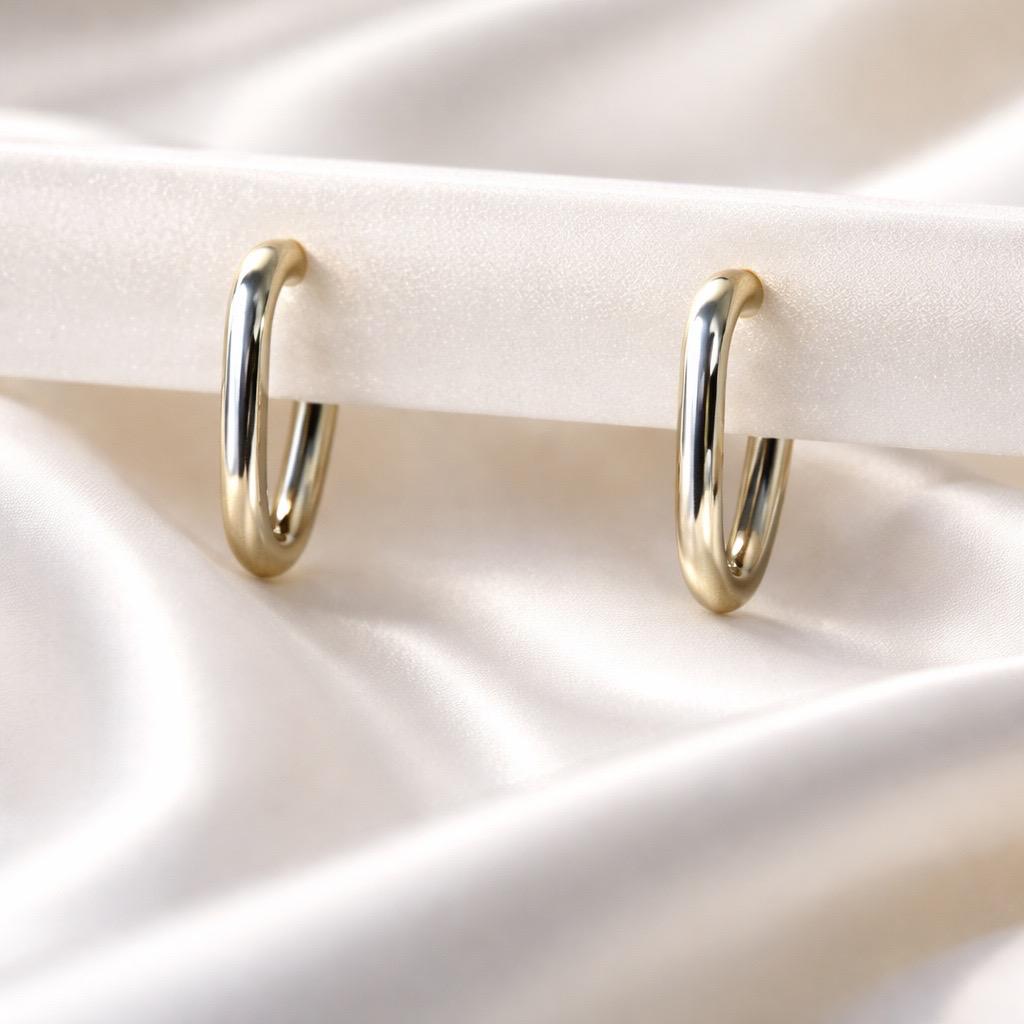 S. Steel Triangel Hoops