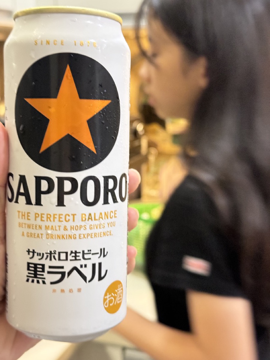 Sapporo 黑標品飲與餐點背景