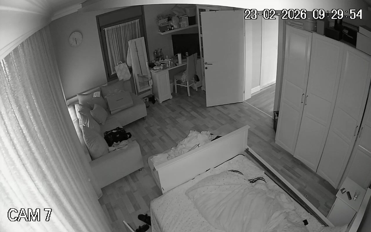 Hidden Voyeur — 1_5116462259027051969 — screenshot 2