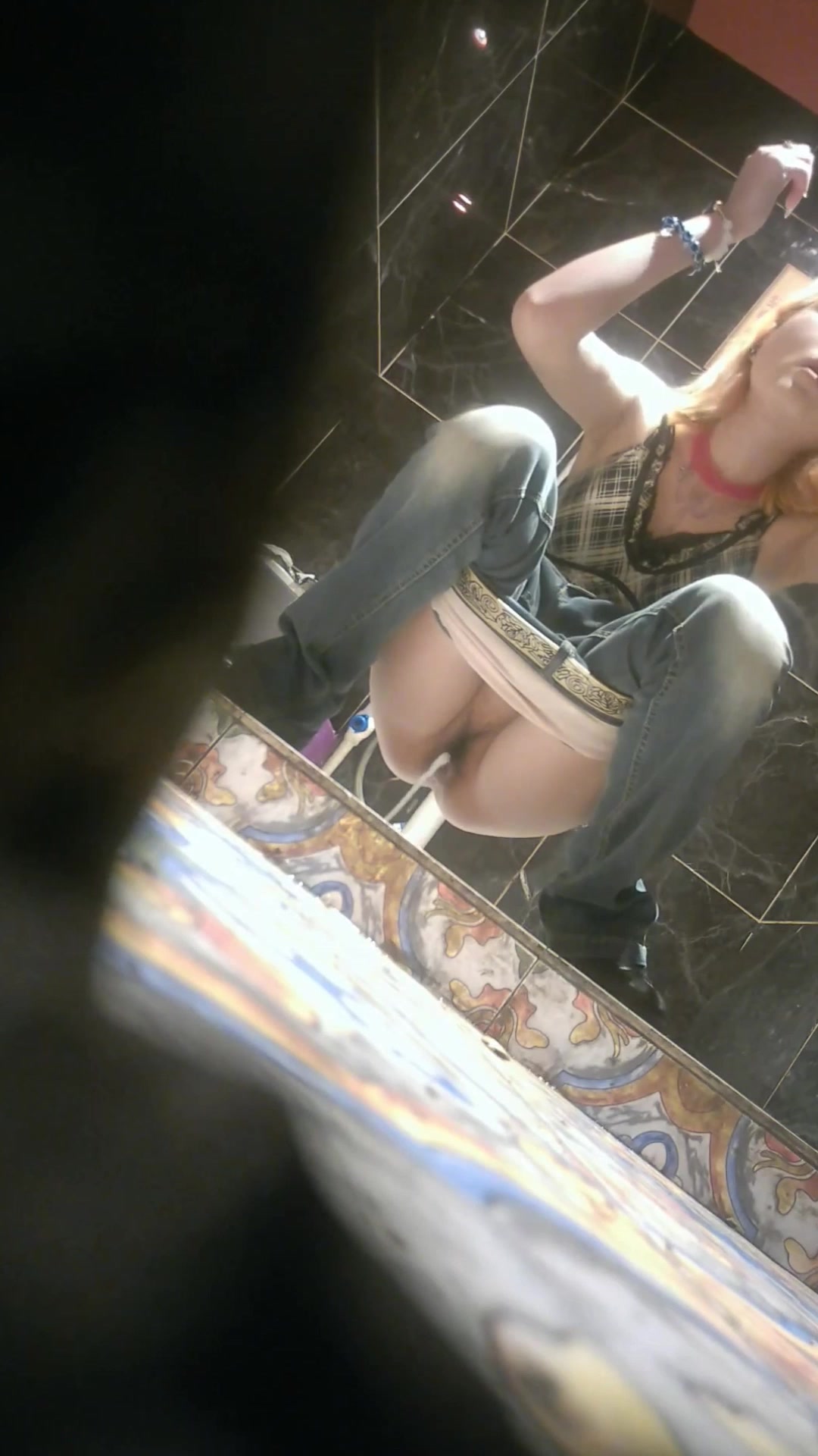 Toilet Spy — 0224(49) — screenshot 2