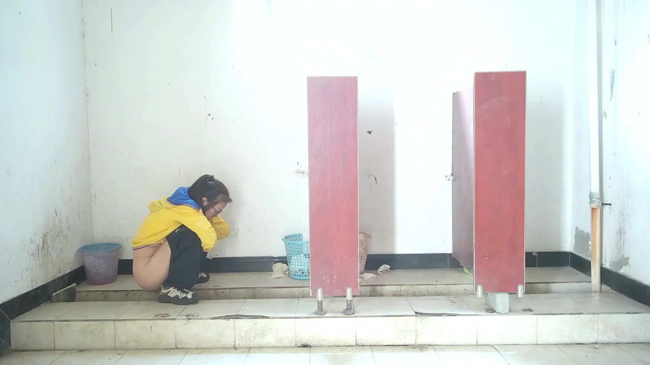Toilet Spy — 0519(35) — screenshot 2