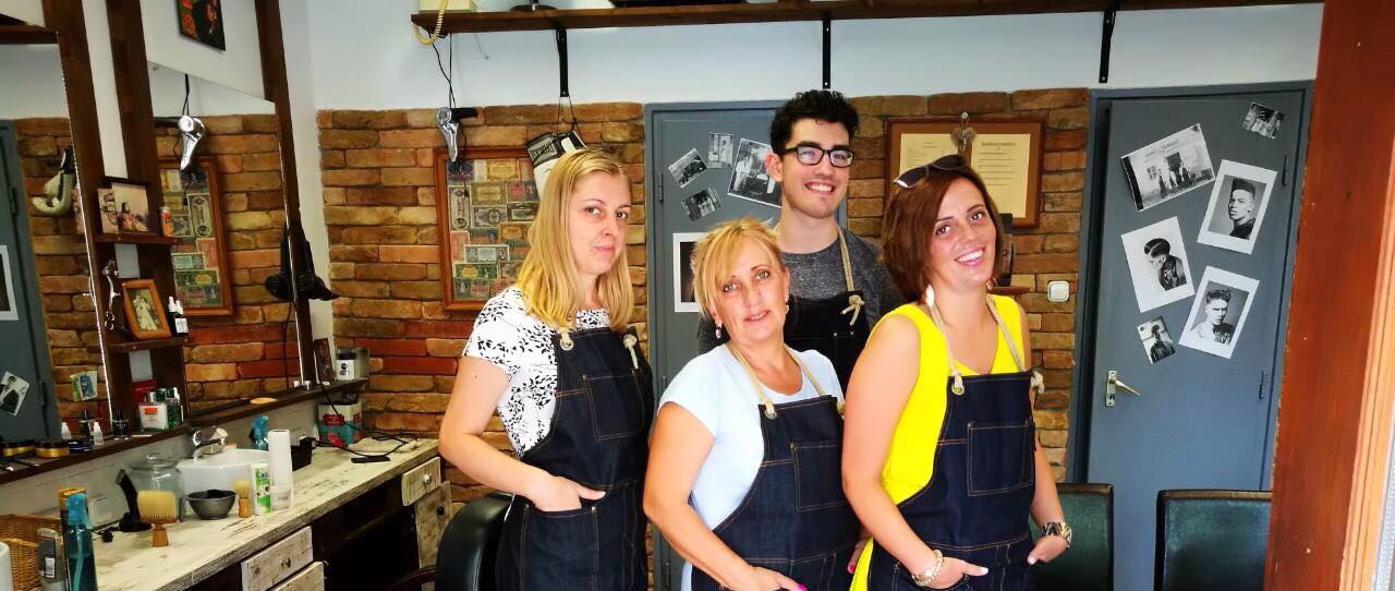 A KeresztÚRI Borbély Szalon csapata