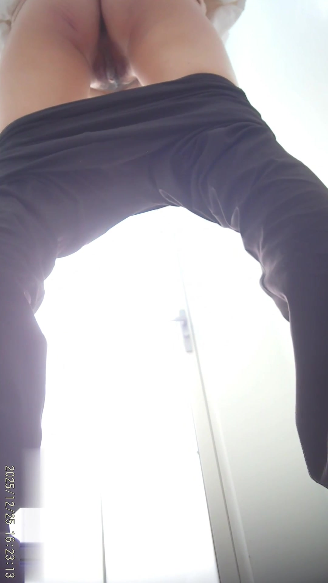Toilet Spy — 0310(240) — screenshot 2