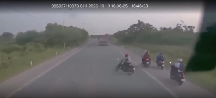 Hình ảnh hiện trường vụ tai nạn giao thông tại Bắc Giang (cũ)