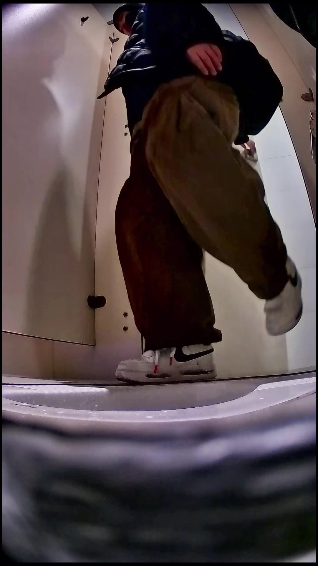 Toilet Spy — 0228(44) — screenshot 2