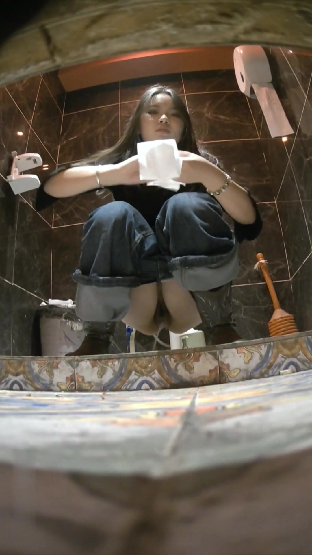 Toilet Spy — 0224(81) — screenshot 2