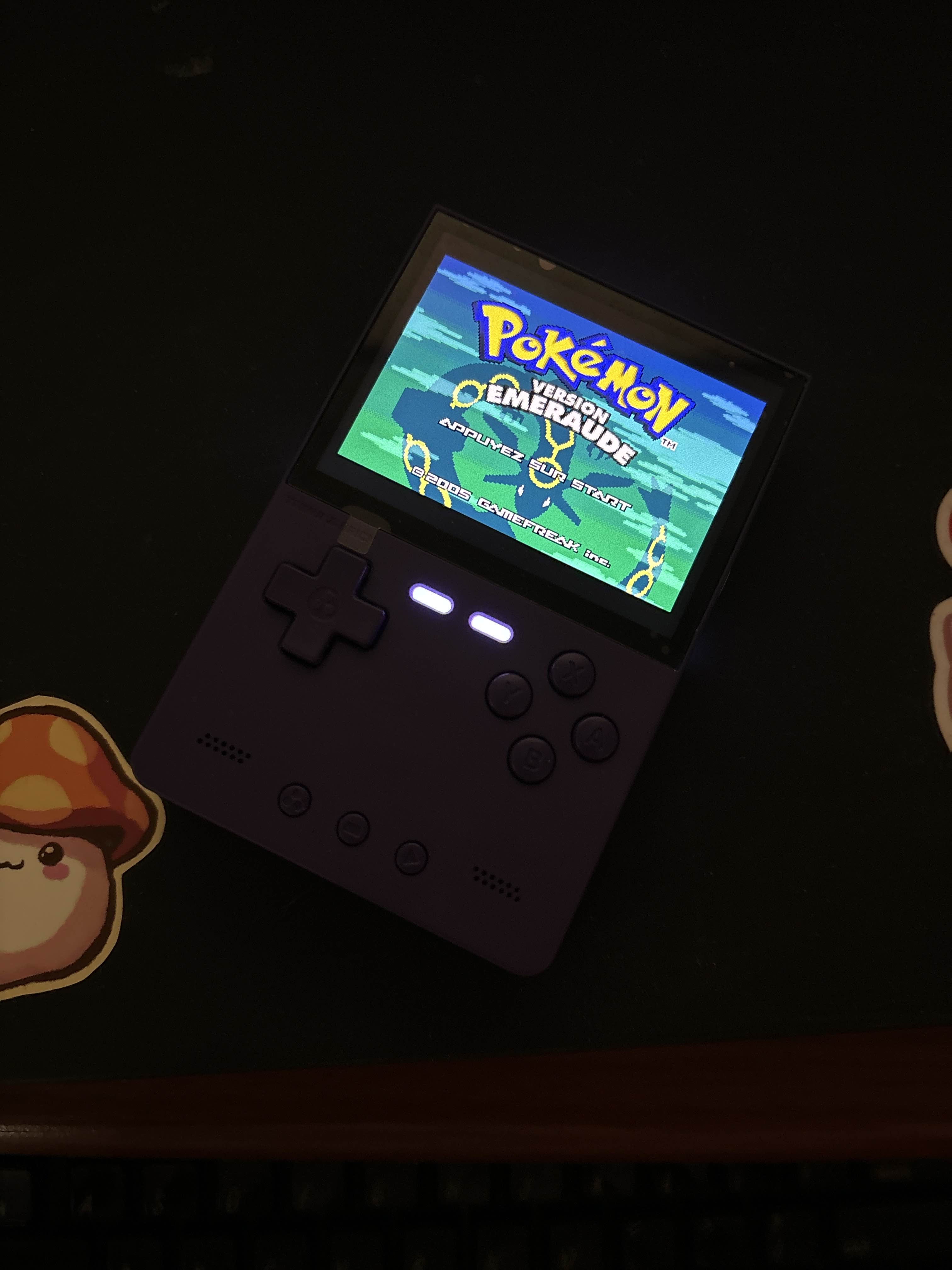 pokemon emerald starting screen on trimui brick