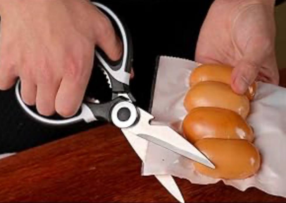 Open food packages kitchen shears