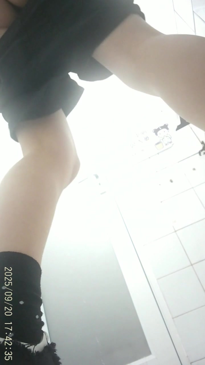 Toilet Spy — 0122(9) — screenshot 2