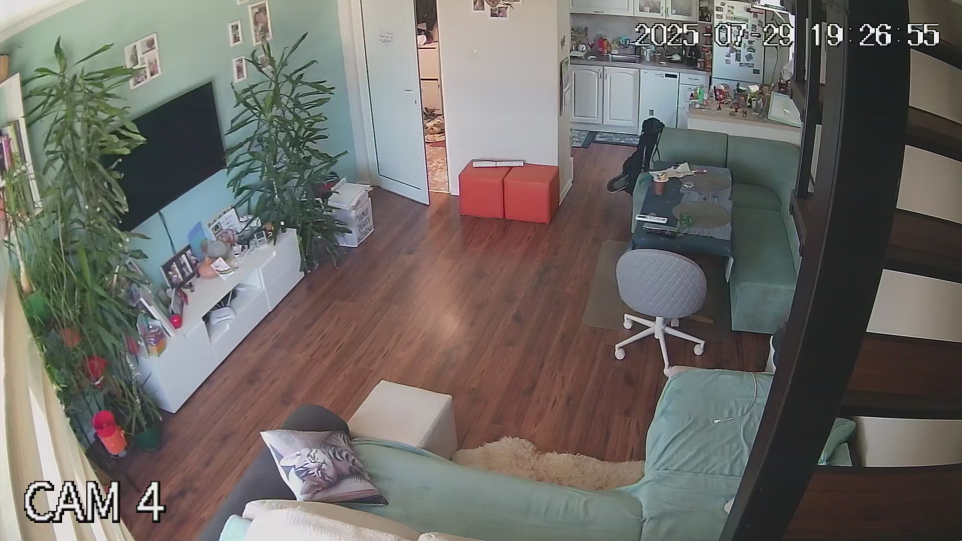 Hidden Voyeur — 1_5084803075835692783 — screenshot 2