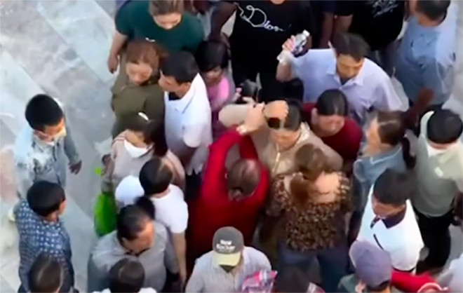 Hình ảnh vụ việc tại Liên Hoa Bảo Tháp