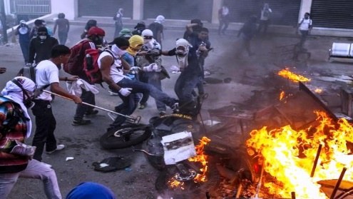 El Ataque por Bombardeo, Los Chorros Hipócritas y La Experie