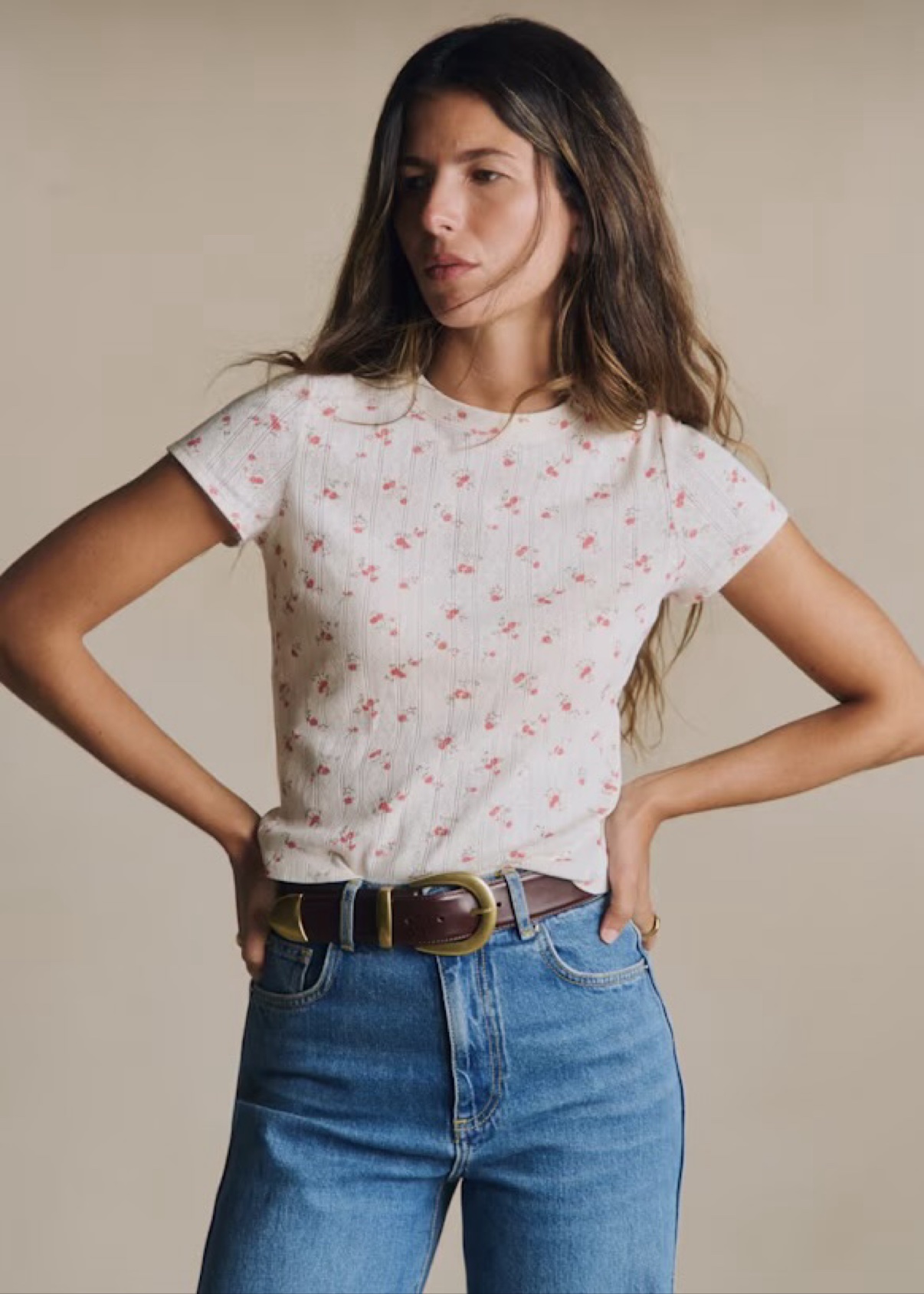 T-shirt Camil Sézane blanc à petites fleurs rouges en pointelle