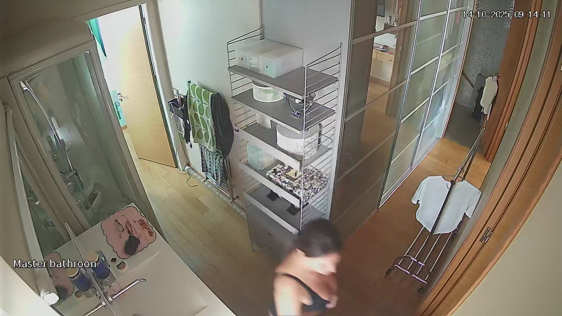 Hidden Voyeur 2 — 4_5830179359972924799 — screenshot 2