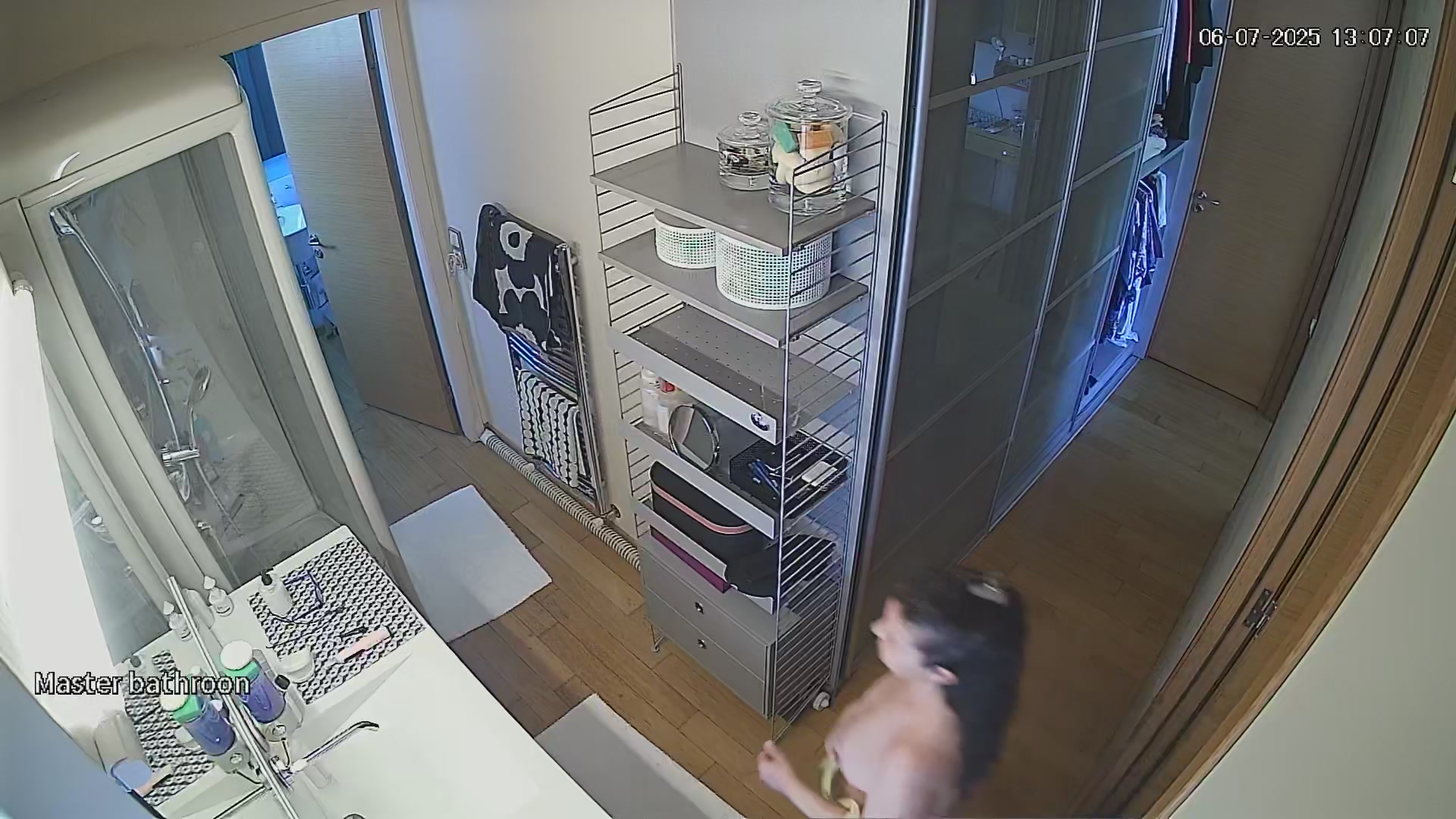 Hidden Voyeur 2 — 4_5830179359972924763 — screenshot 2