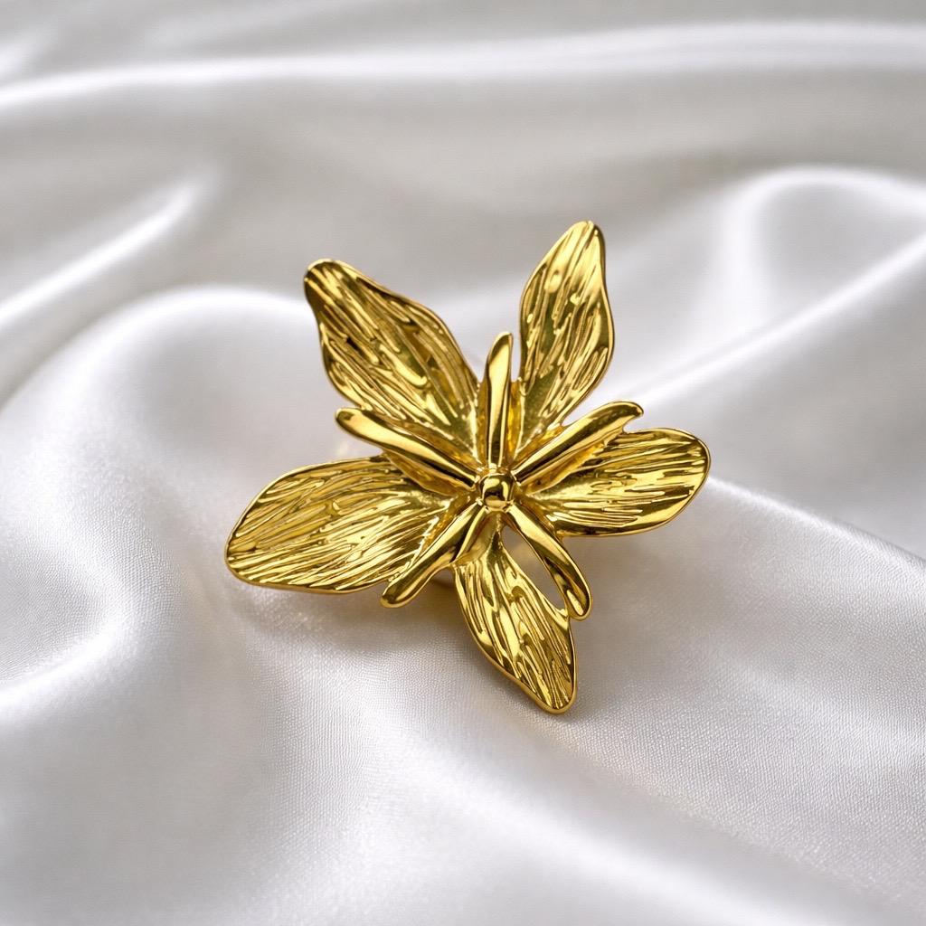 Big Flower Ring