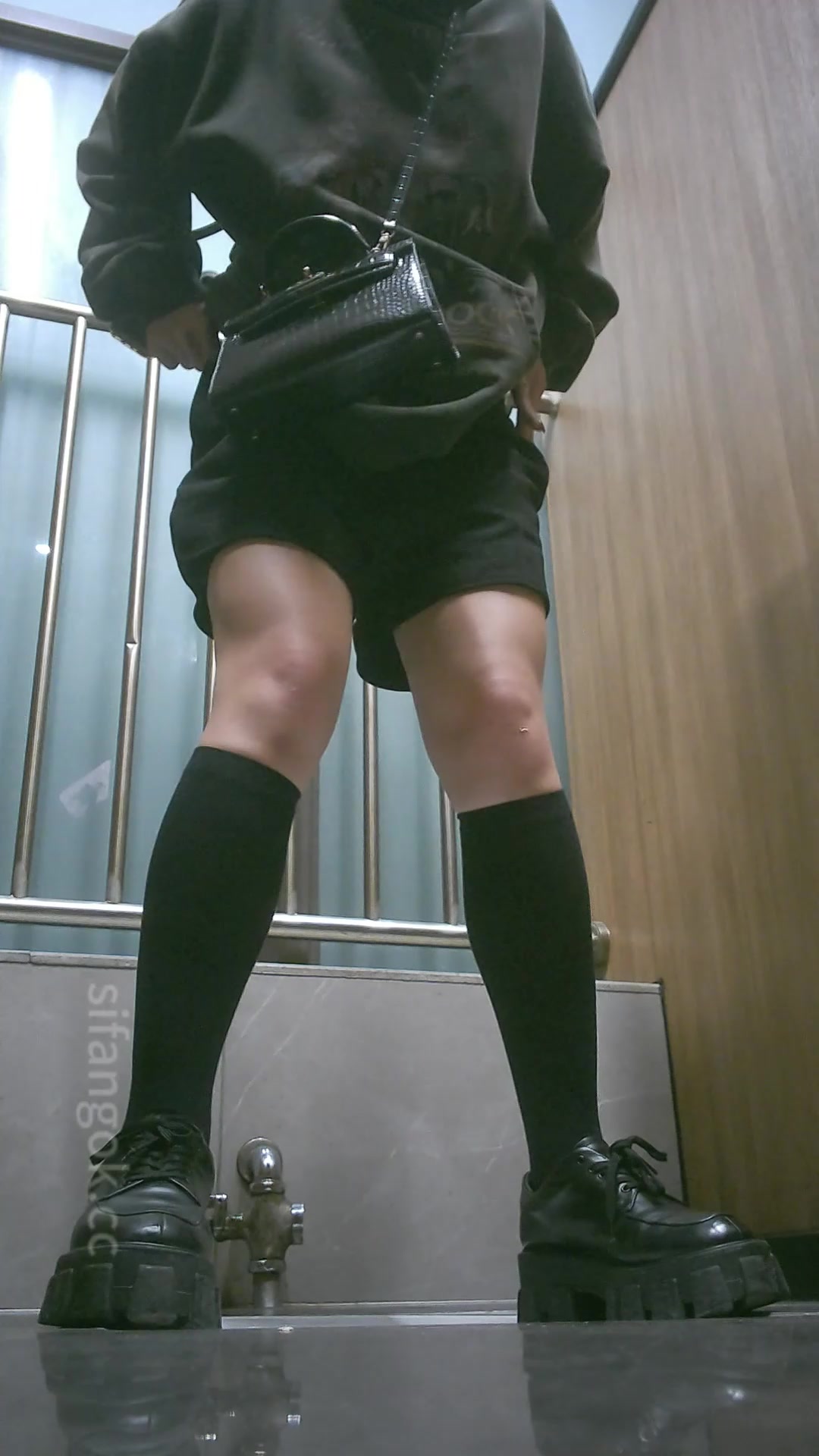 Toilet Spy — 0415(1) — screenshot 2