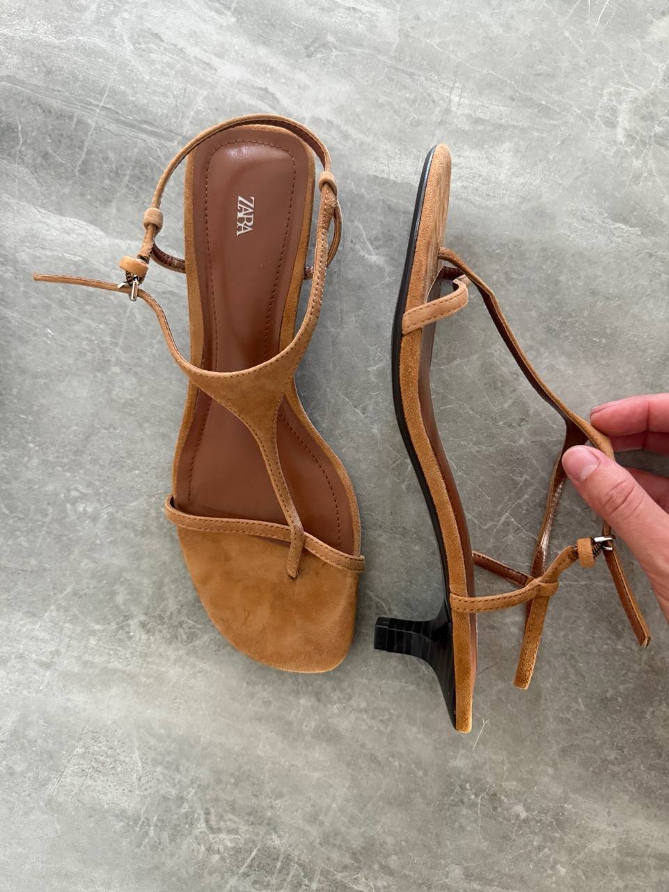 Женские босоножки Zara из замши