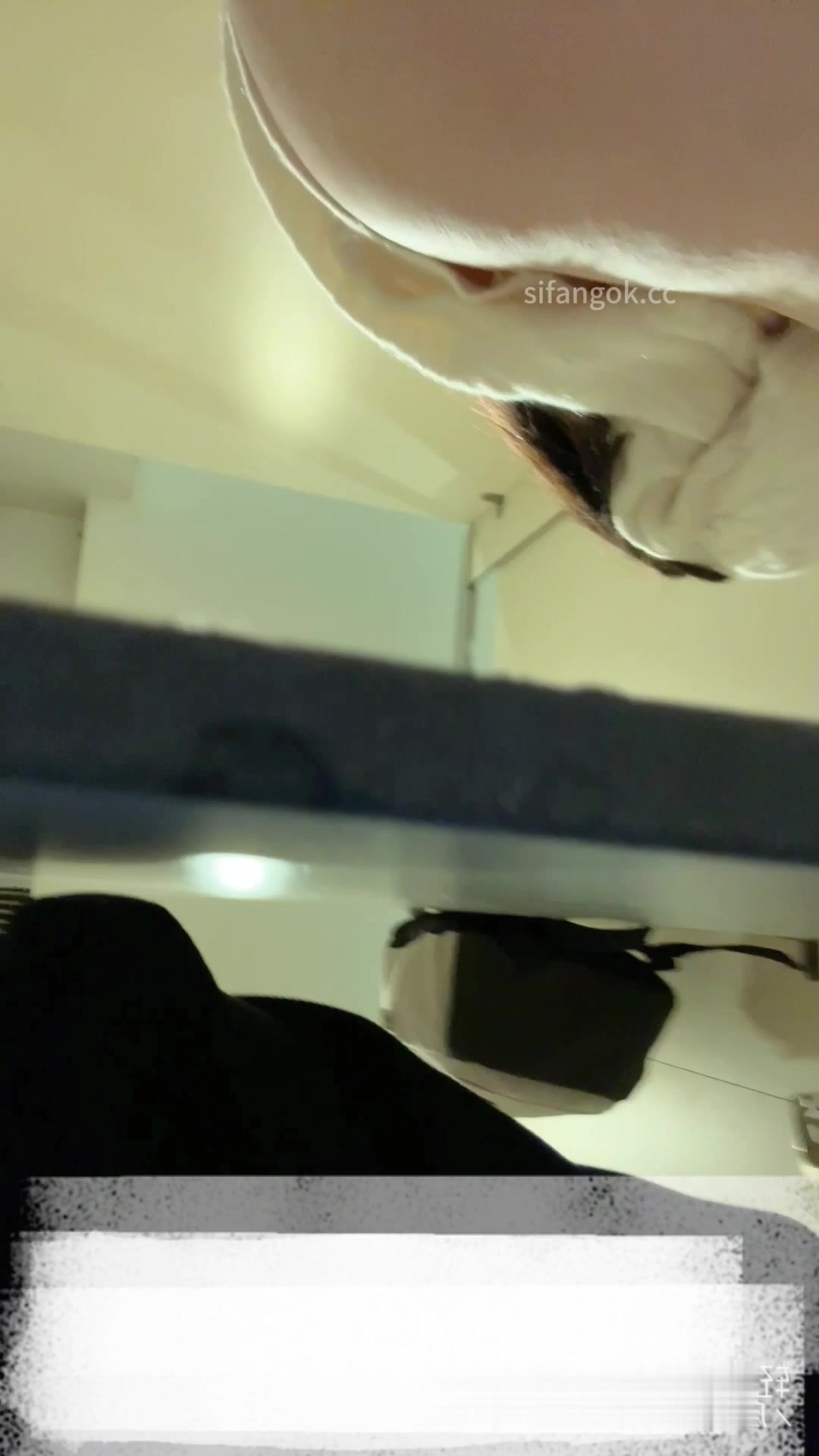 Toilet Spy — 0228(7) — screenshot 2