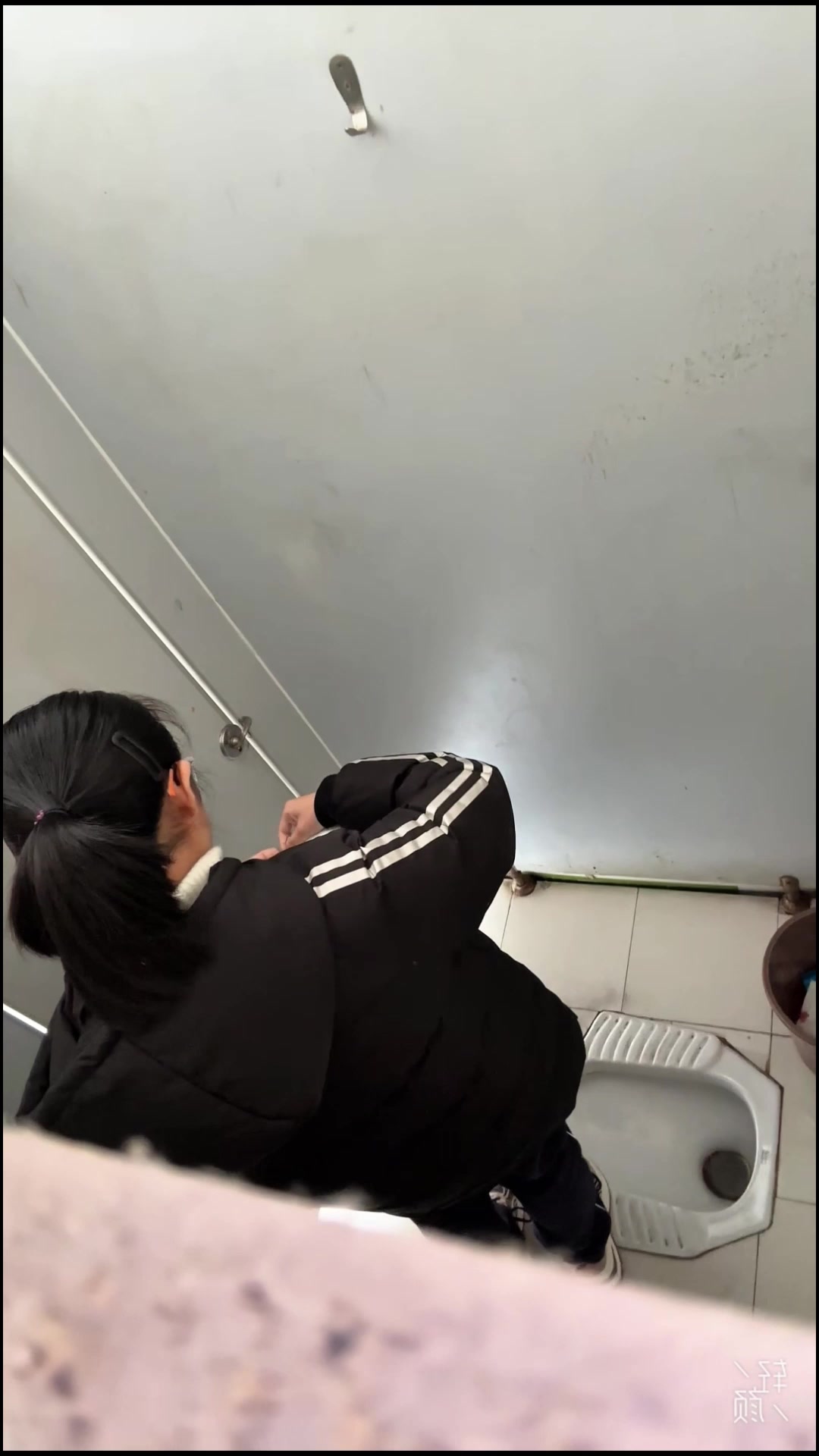 Toilet Spy — 0228(40) — screenshot 2