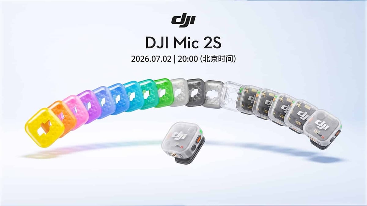Người sáng tạo nội dung sử dụng DJI Mic Mini 2S để ghi hình