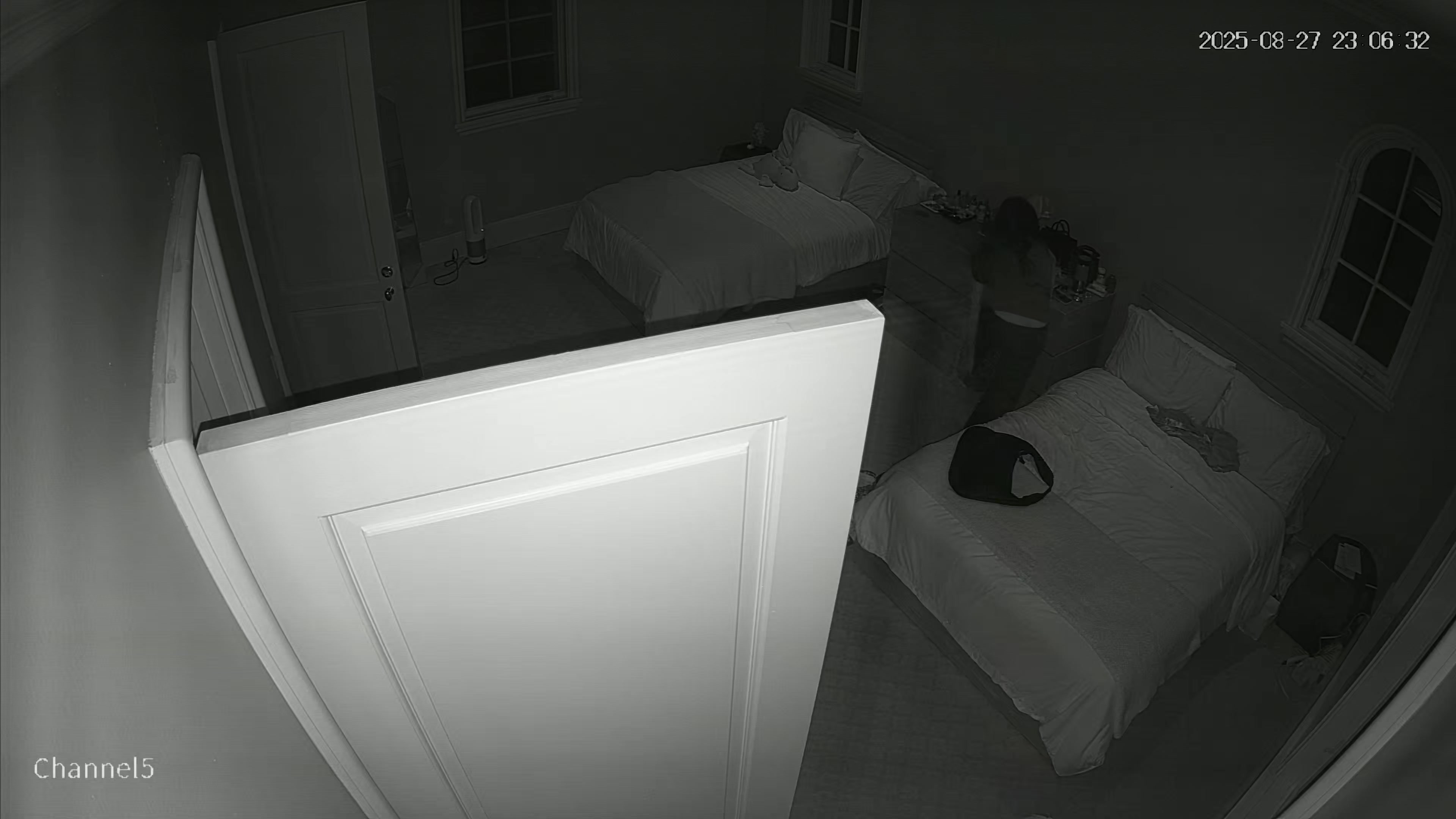 Hidden Voyeur 2 — 1_5132060515094234638 — screenshot 2