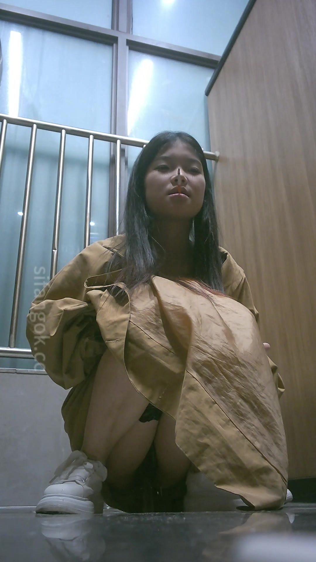 Toilet Spy — 0415(7) — screenshot 2