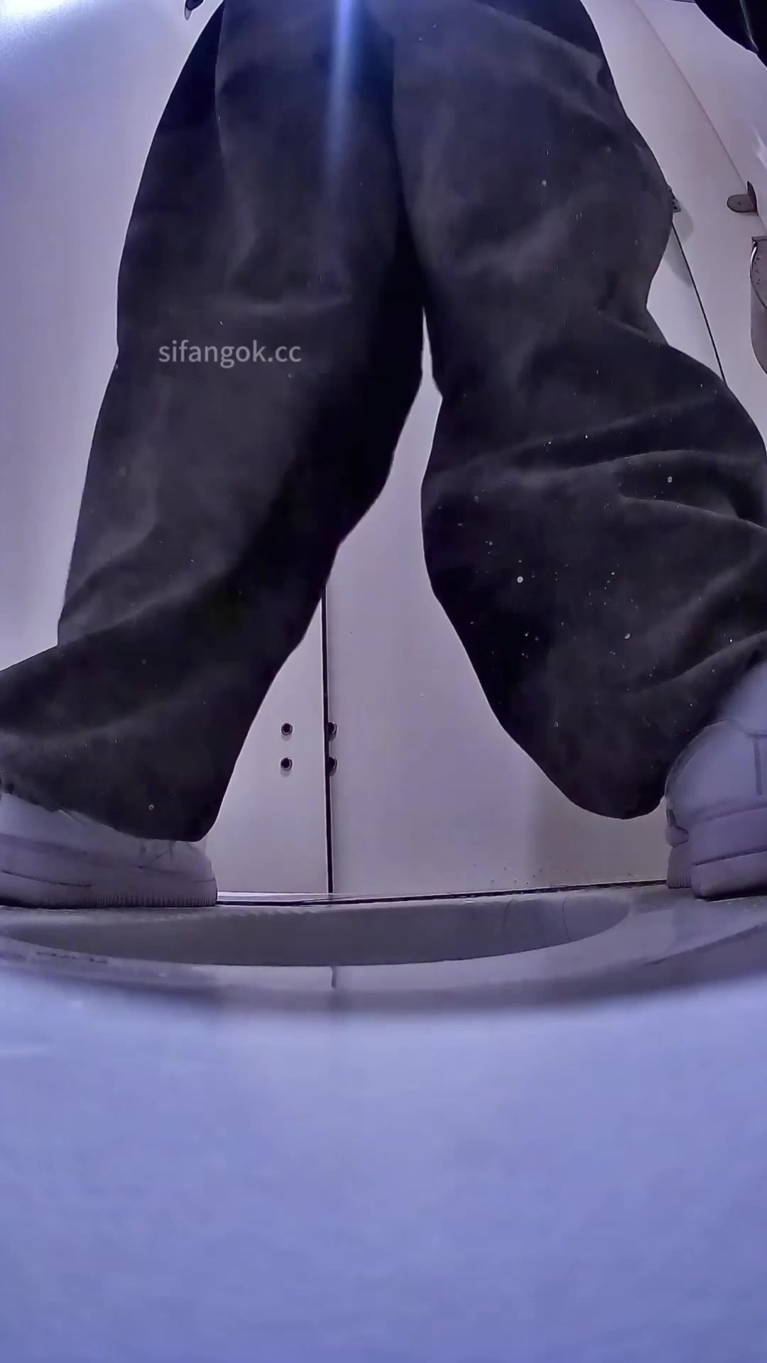 Toilet Spy — 0228(25) — screenshot 2