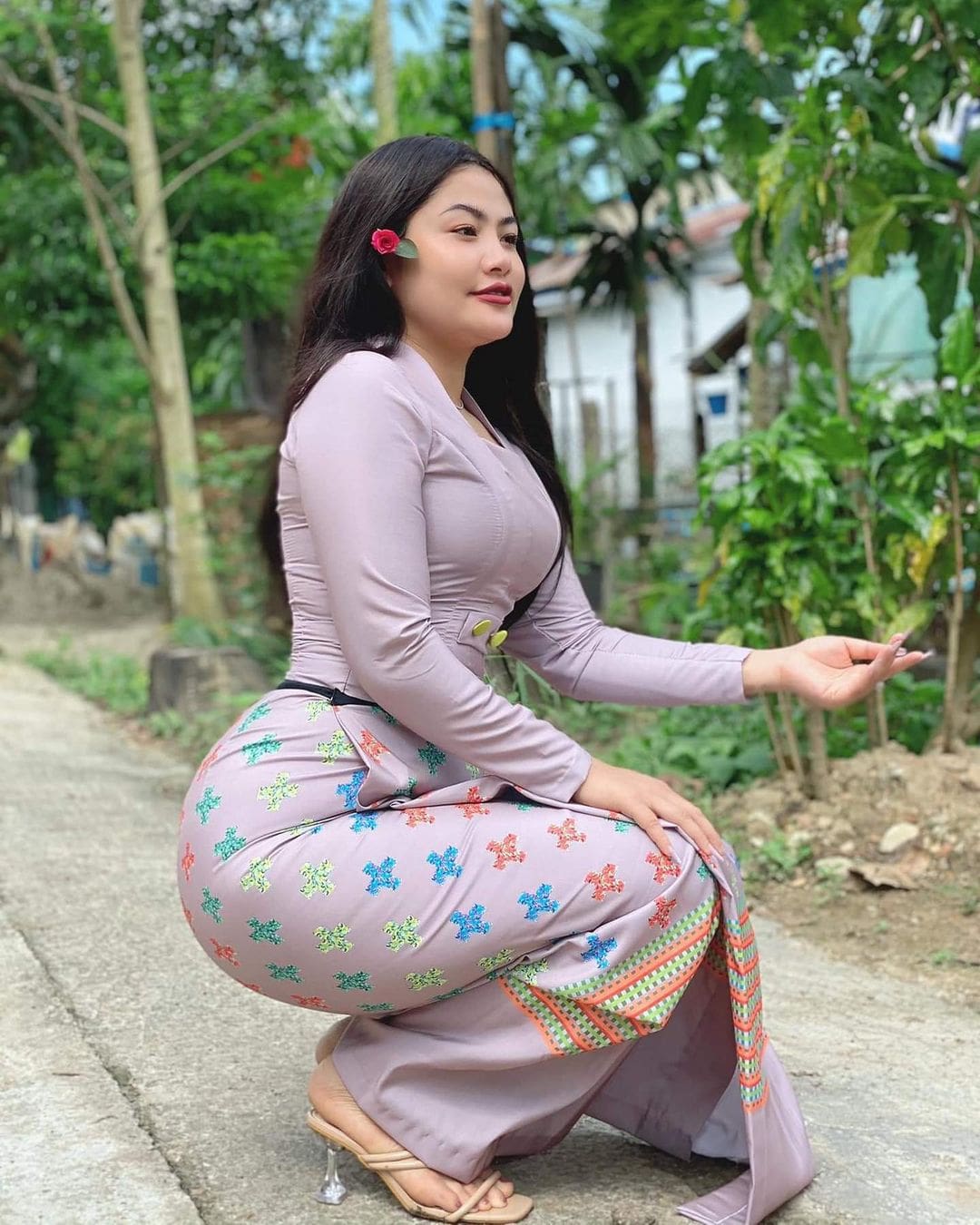 မေပန်းချီ ဓါတ်ပုံများ