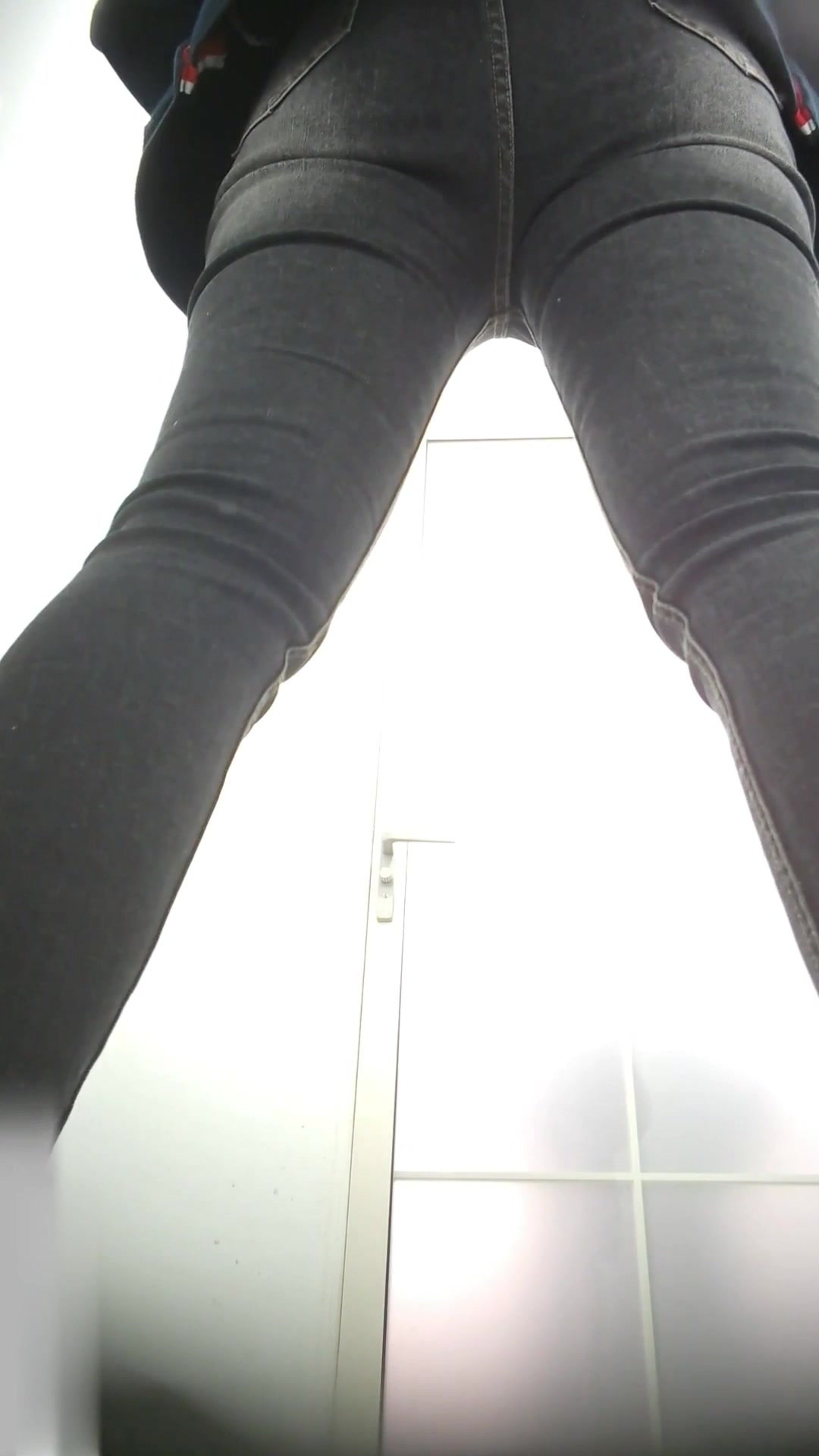 Toilet Spy — 0310(44) — screenshot 2