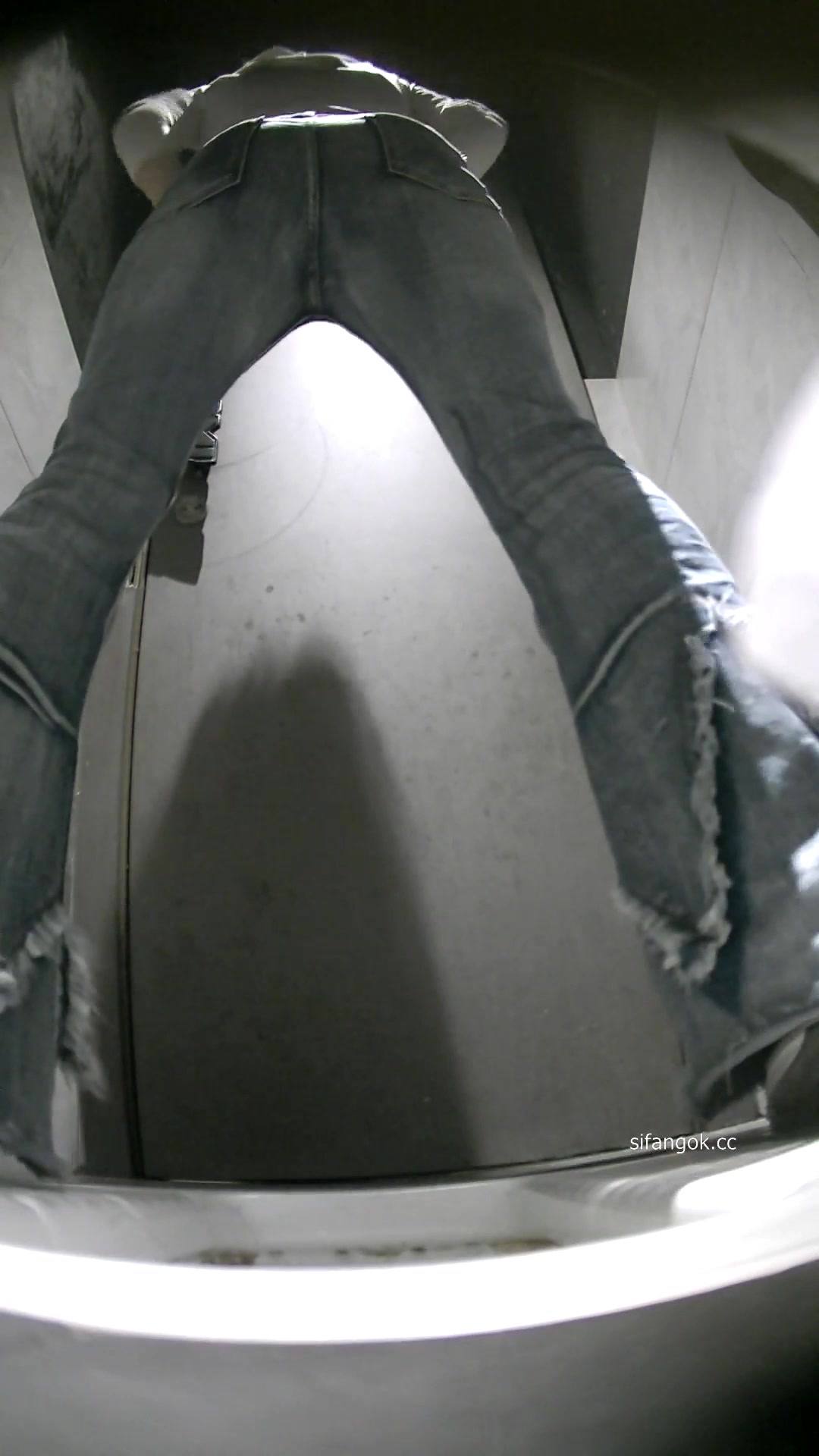 Toilet Spy — 0212(28) — screenshot 2