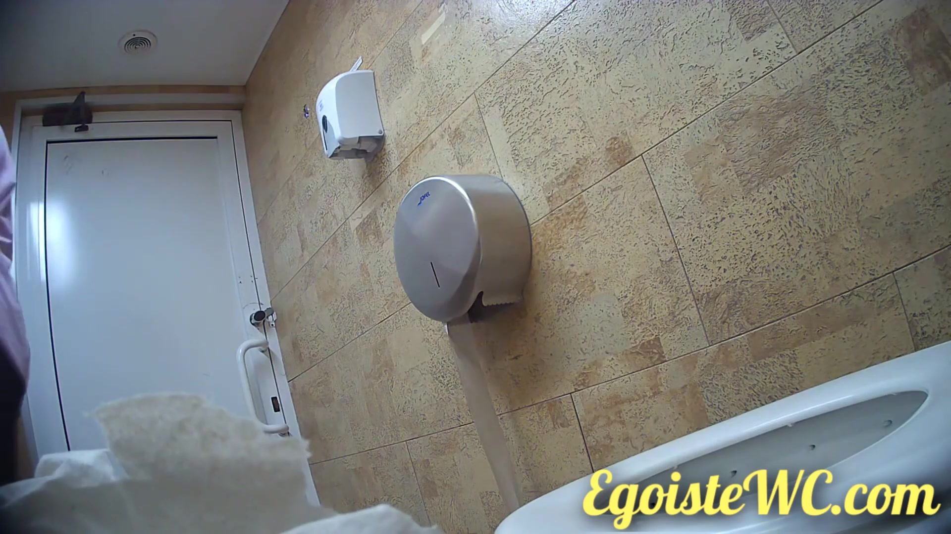 Toilet Spy — 0610(112) — screenshot 2
