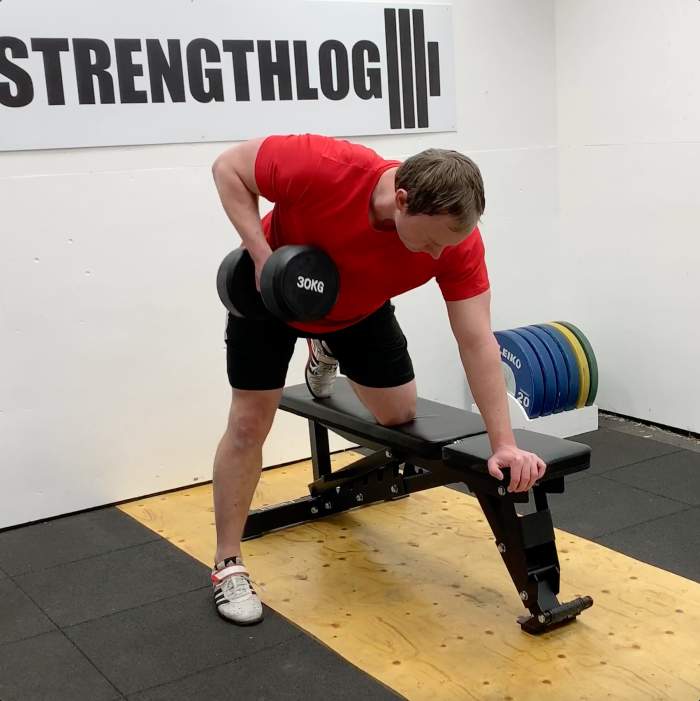 Dumbbell row tutorial form benar Armorfit