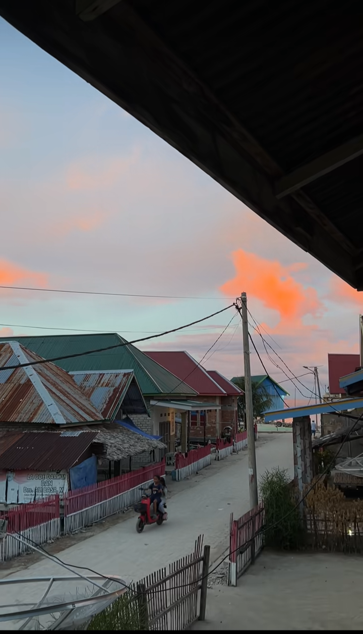 SUNSET BARU