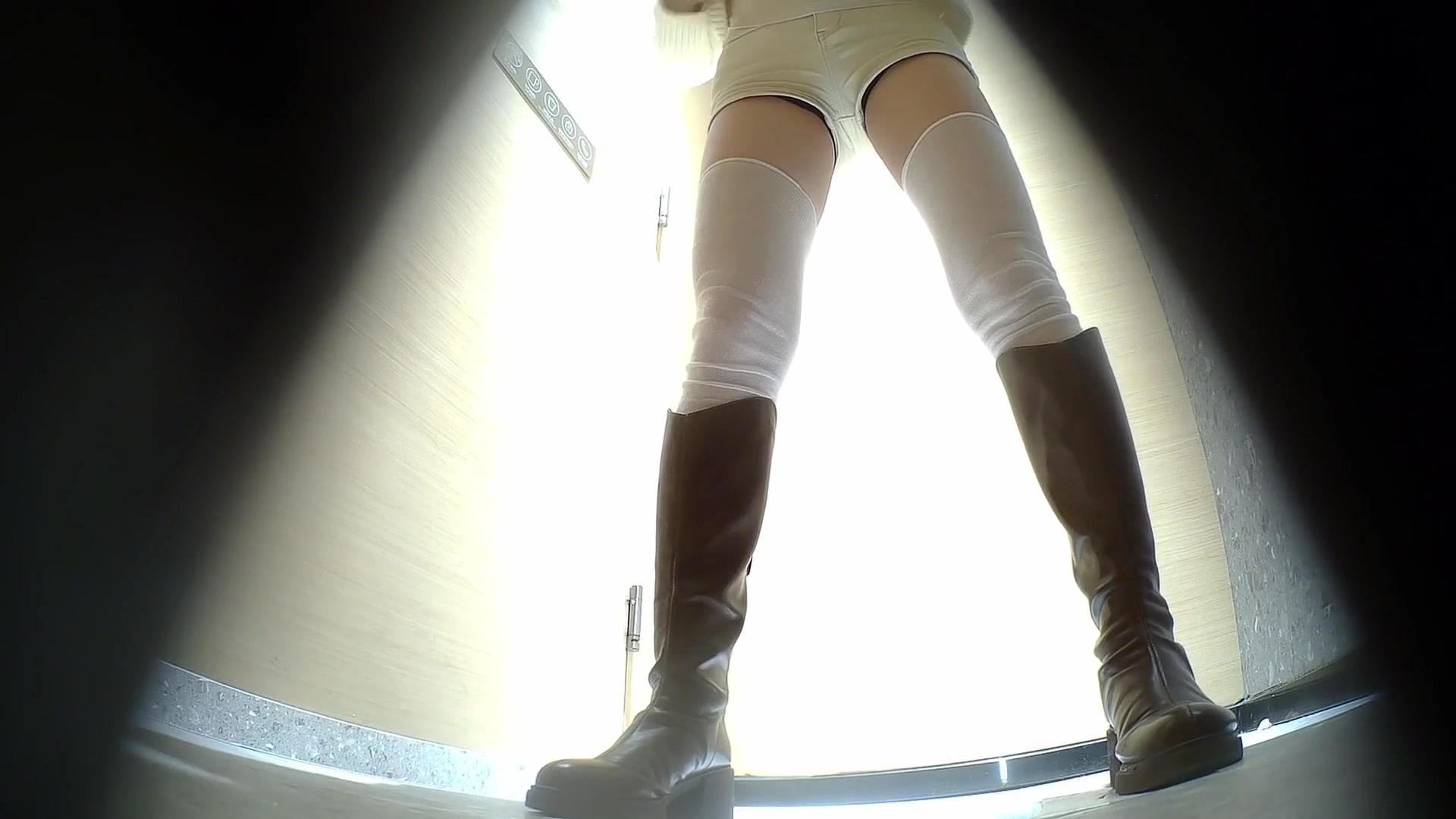 Toilet Spy — 0428(71) — screenshot 2