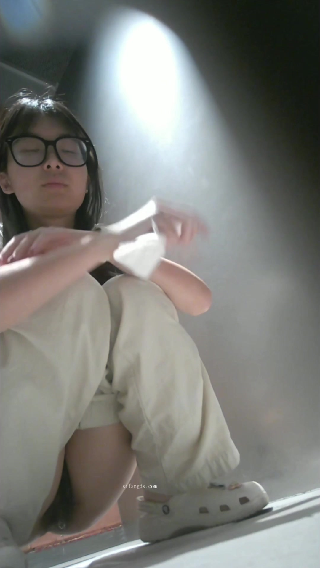 Toilet Spy — 0407 (1)(66) — screenshot 2