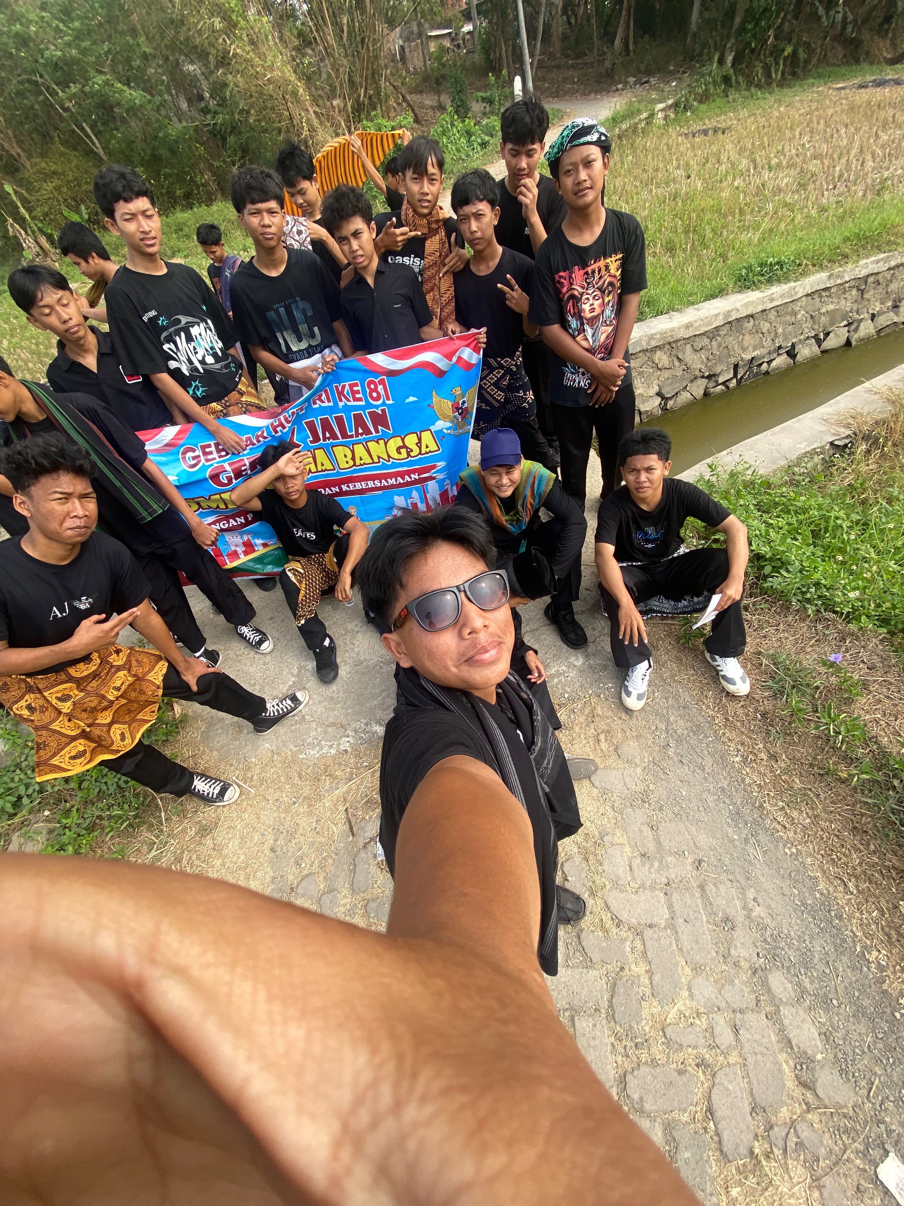 Foto sekelas X TMI ONE — foto 3