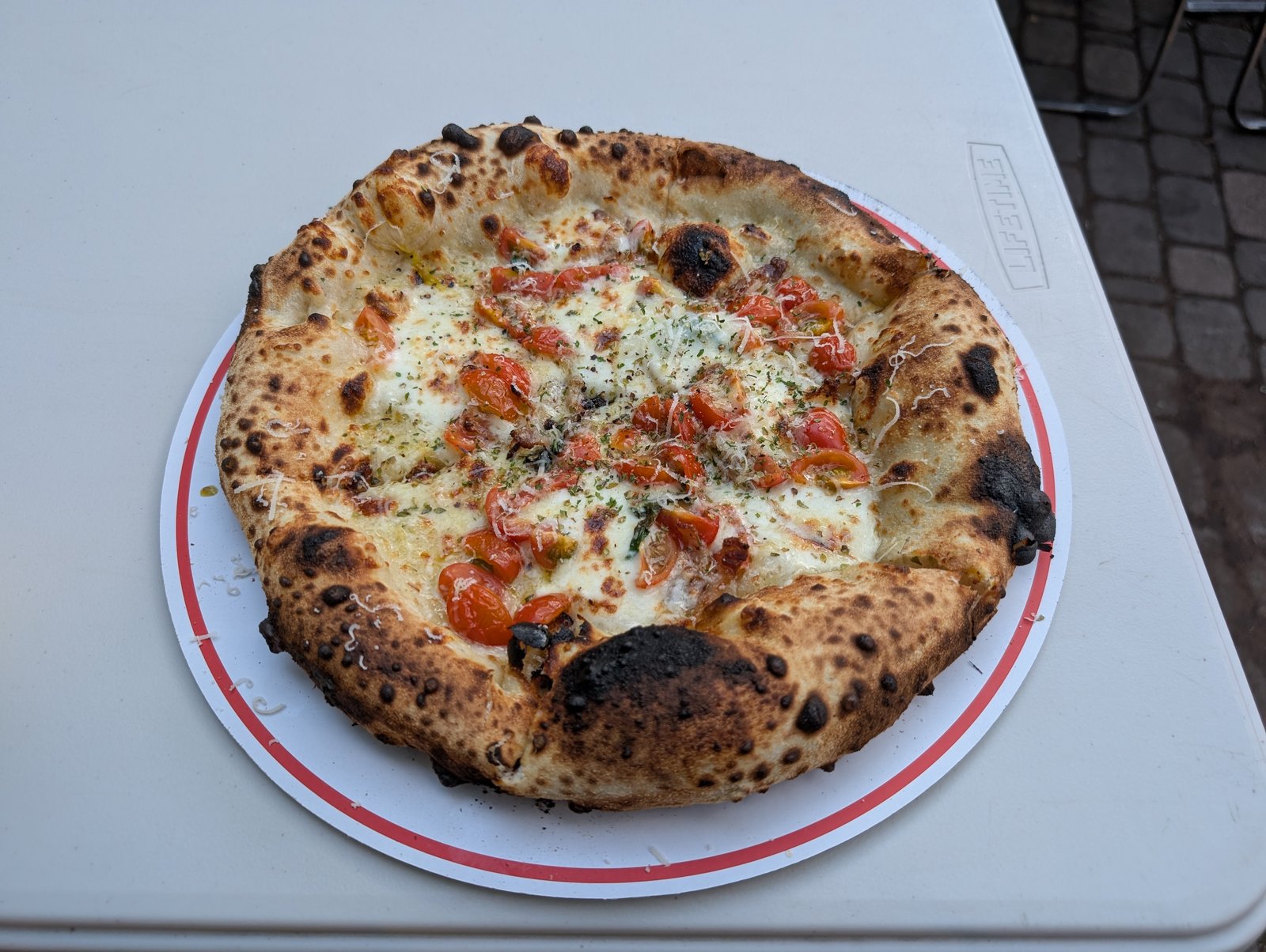 NISEKO PIZZAの釜焼きピッツァ