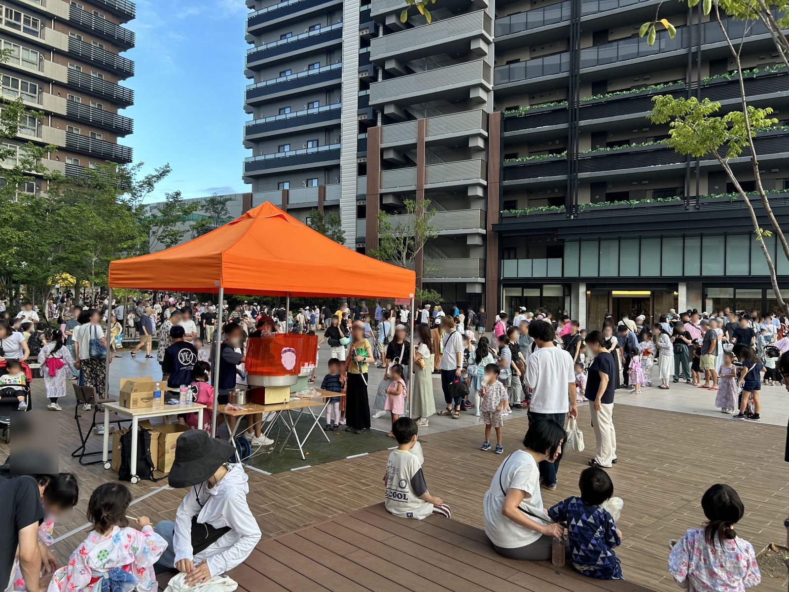 夏祭り会場の賑わいその2