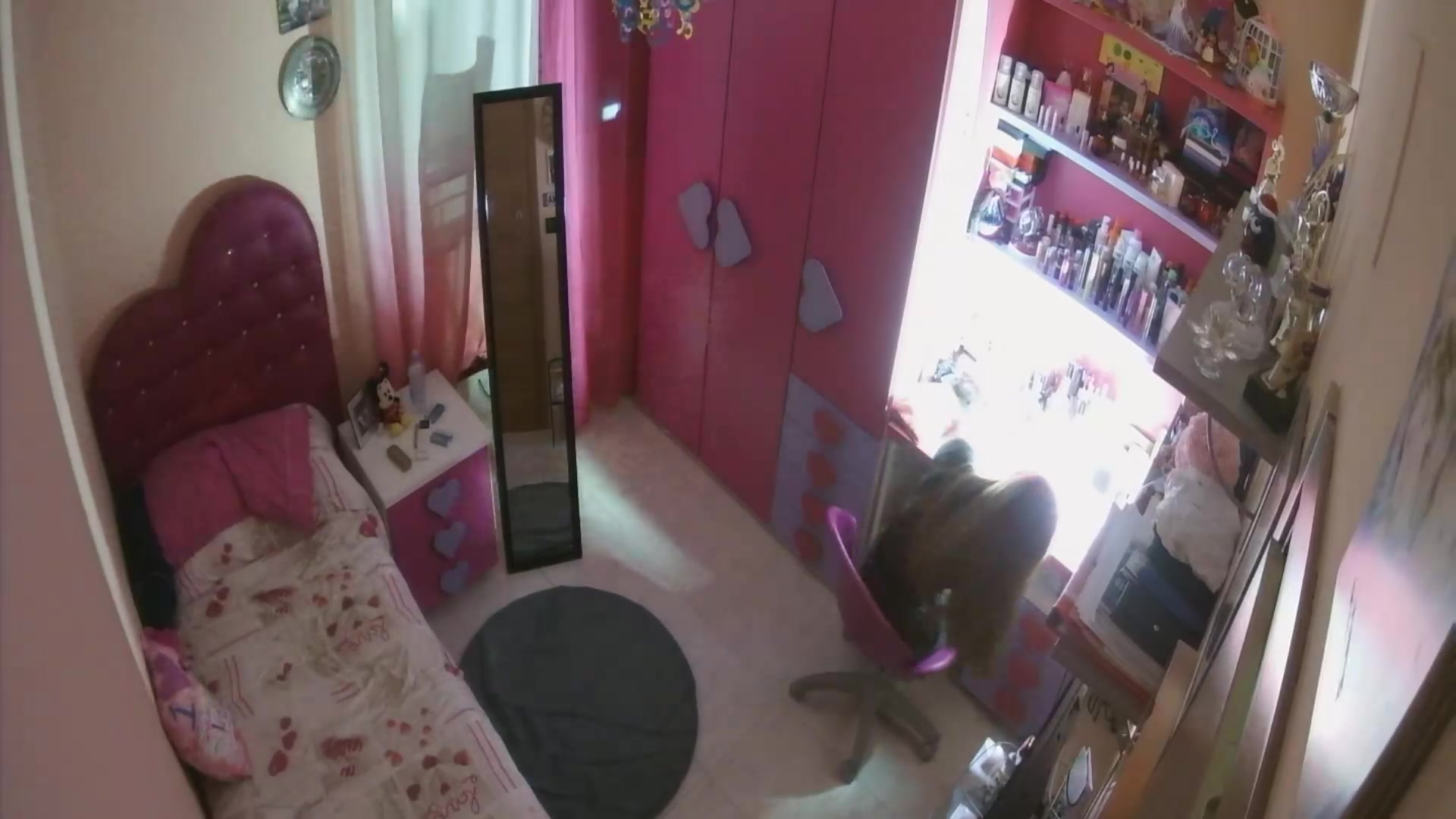 Hidden Voyeur — 1_5170634660056663425 — screenshot 2