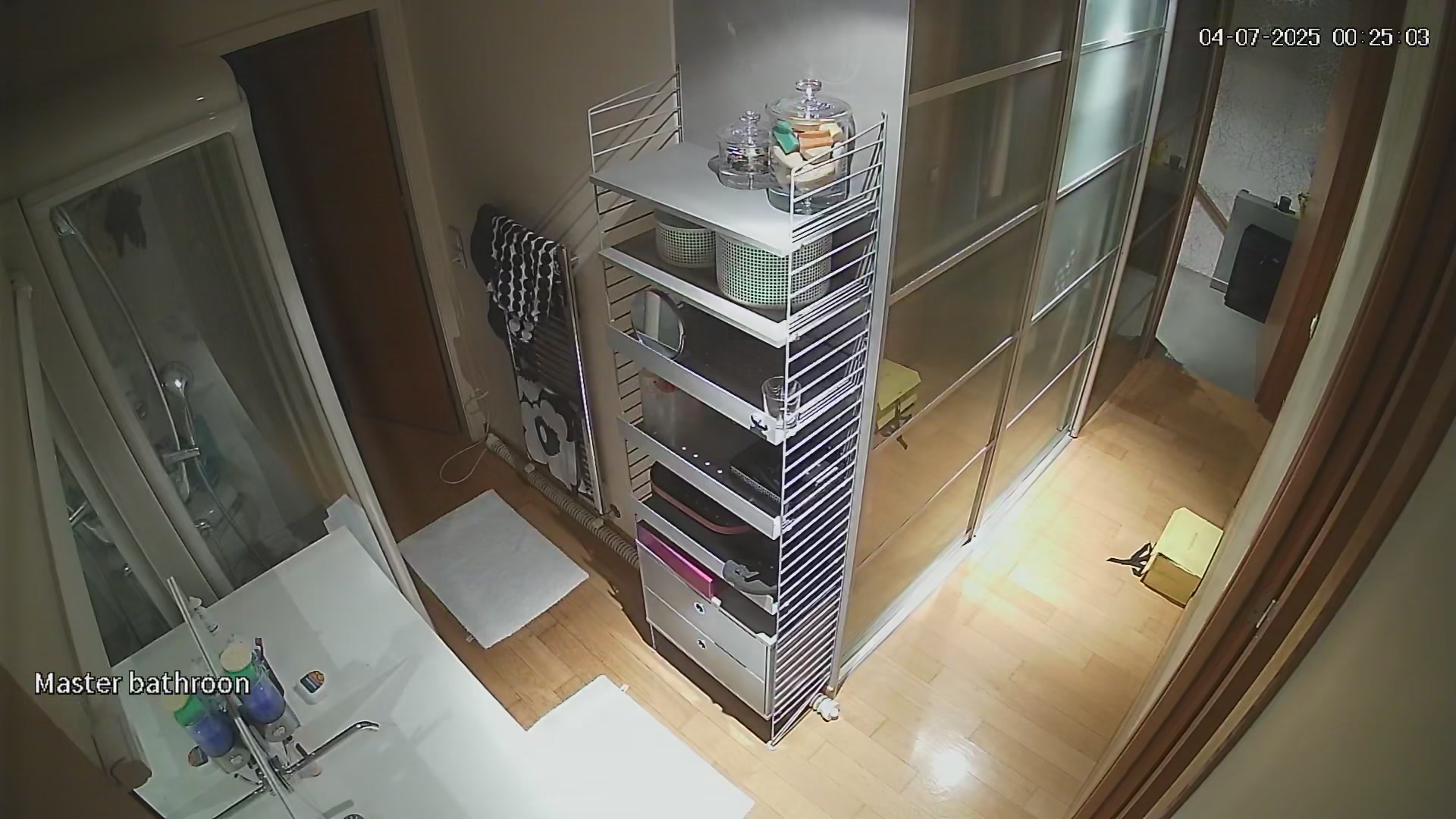 Hidden Voyeur 2 — 4_5830179359972924770 — screenshot 2