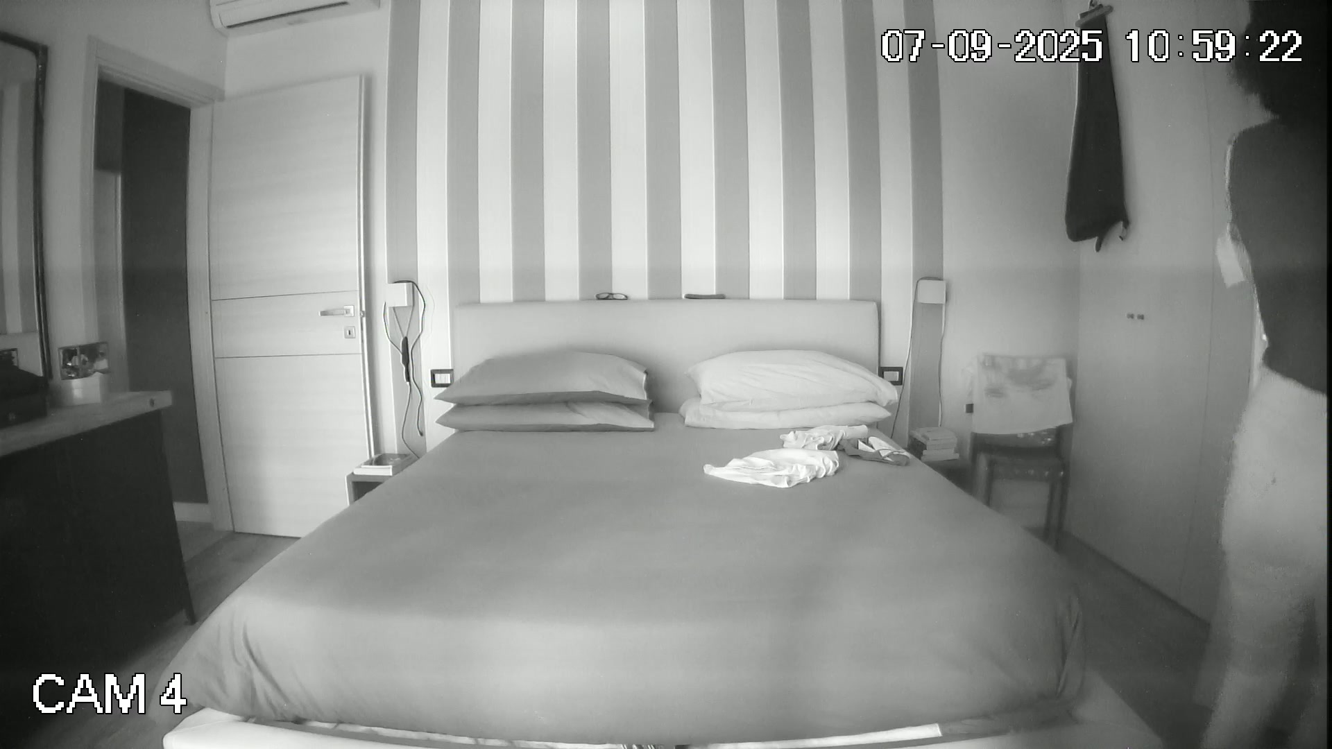 Hidden Voyeur — 1_5037717362254546912 — screenshot 2