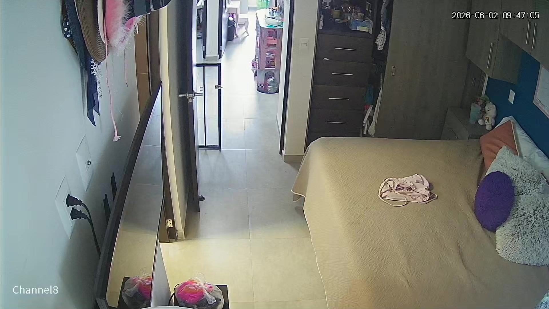 Hidden Voyeur 2 — 1_5021911654971999952 — screenshot 2