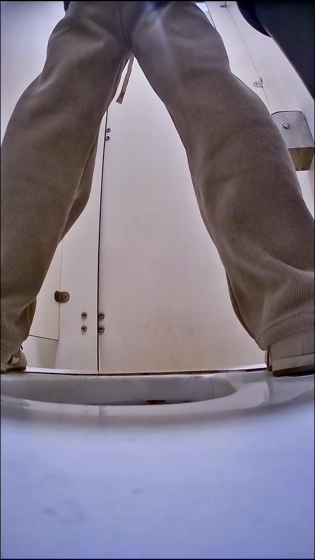 Toilet Spy — 0310(113) — screenshot 2