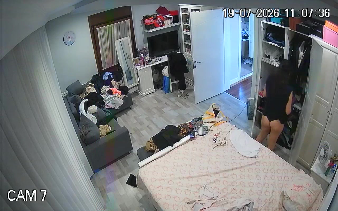Hidden Voyeur 2 — 1_4904896911669987536 — screenshot 2