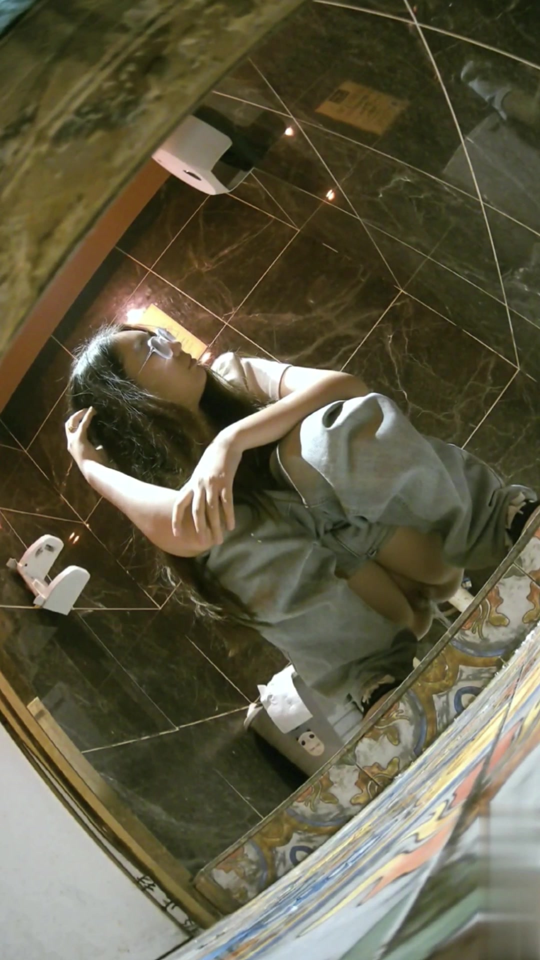 Toilet Spy — 0224(112) — screenshot 2