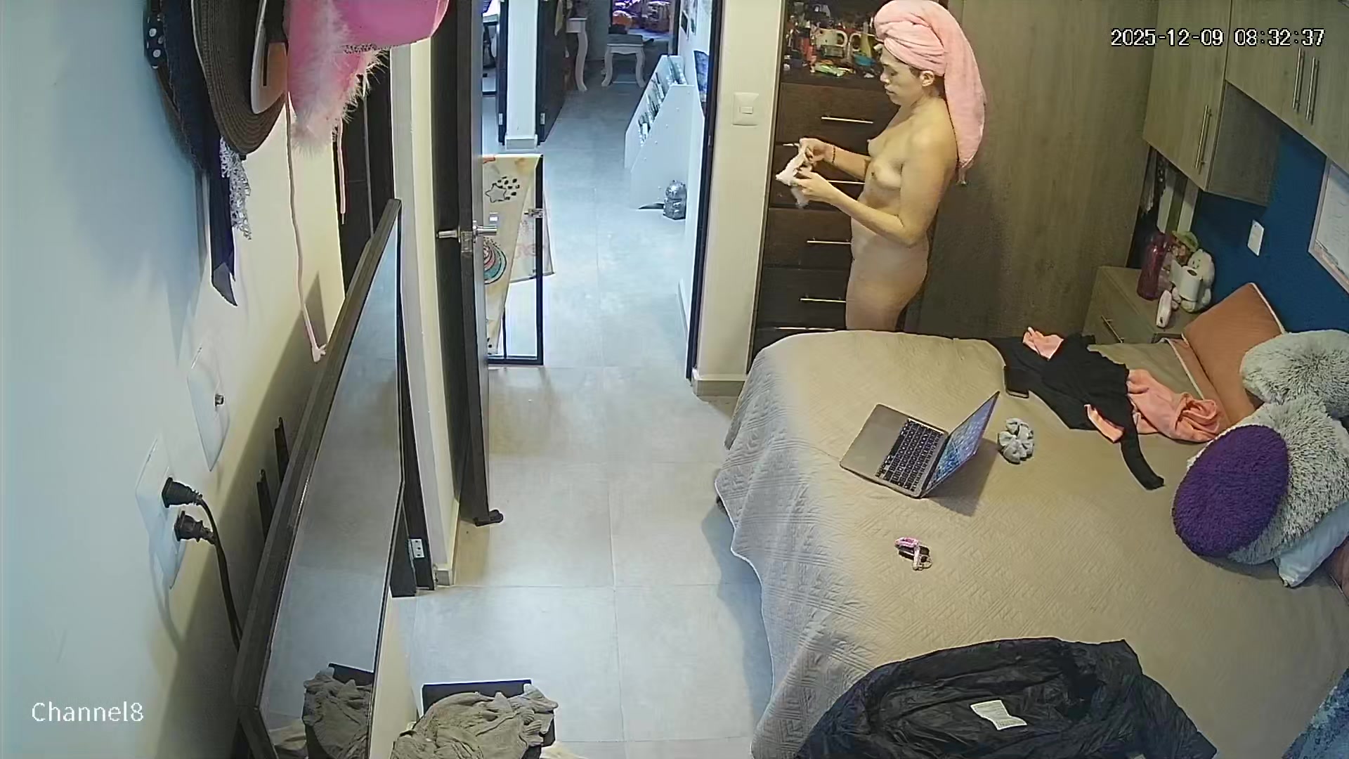 Hidden Voyeur 2 — 1_4911608133077435997 — screenshot 2