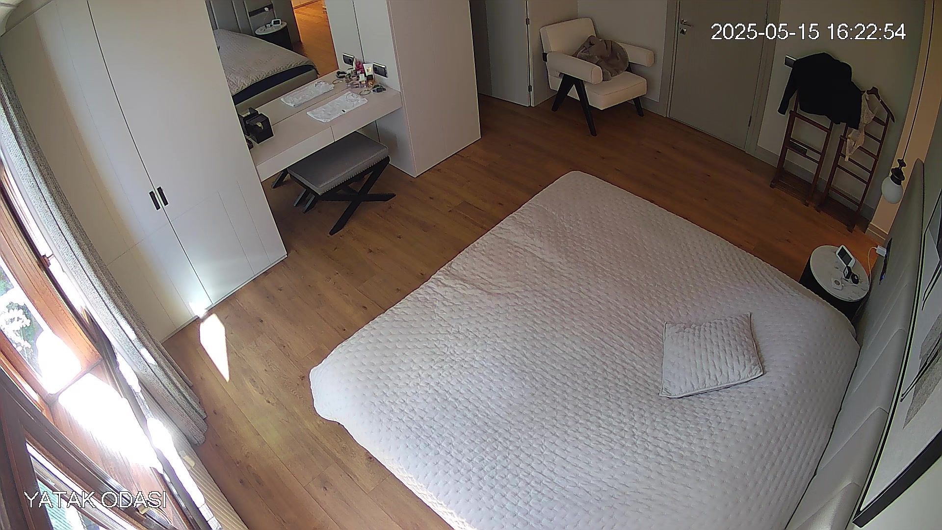 Hidden Voyeur — 1_4985649894631933676 — screenshot 2